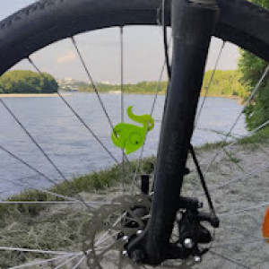 Čisté vodní toky vytváří města krásná, lidská a propojená s přírodou. Stejně jako pěší a cyklistická doprava.